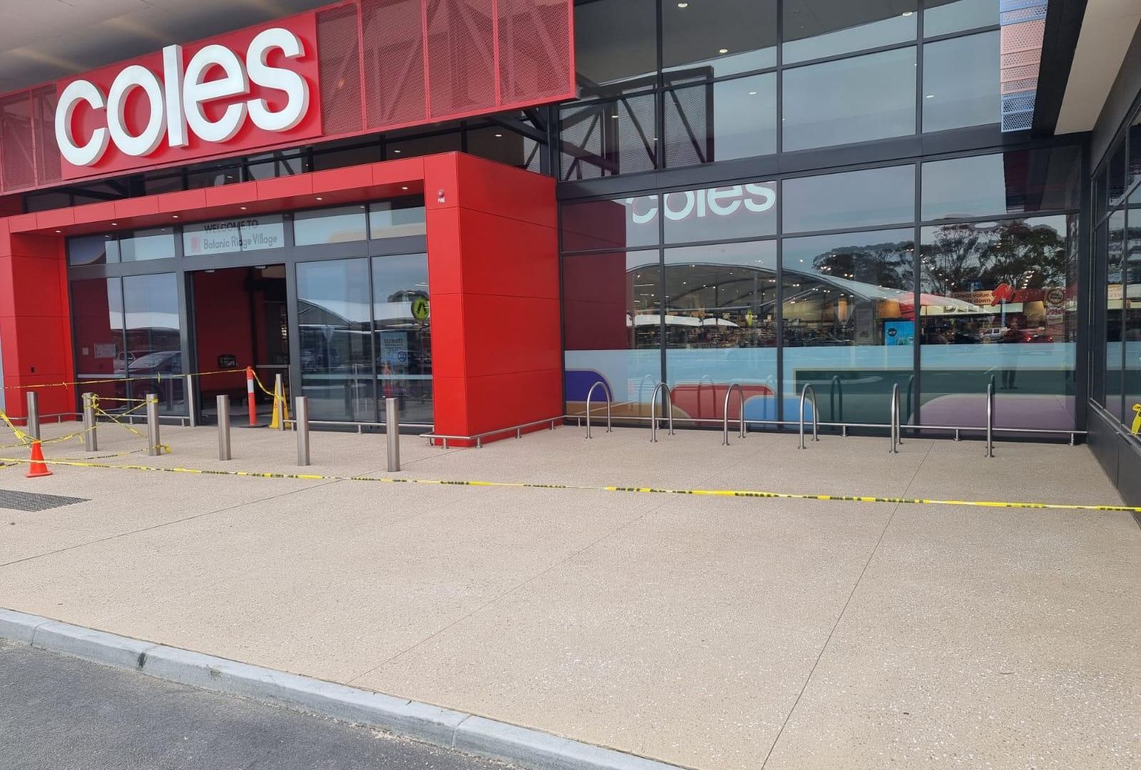 Commercial concrete solutions in Melbourne – resurfaced shopping centre entryway
