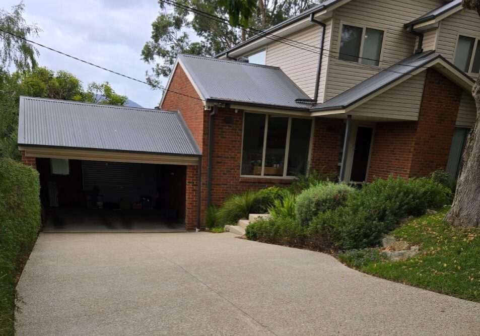 hampton-park-driveway-edge-repair-resurfacing Repaired driveway edges and resurfaced concrete in Hampton Park